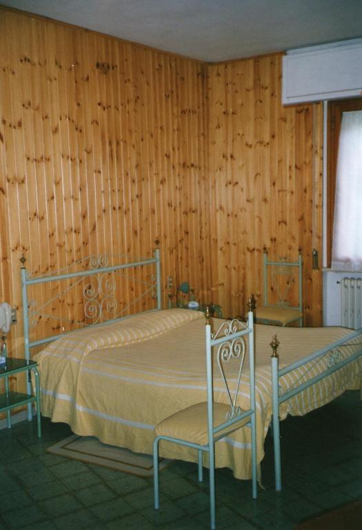 Albergo Padellino Vaglia  Rum bild